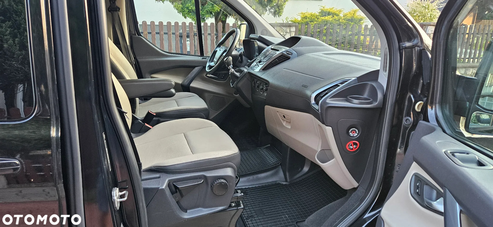 Ford Tourneo Custom 300 L2H1 VA Limited - 18