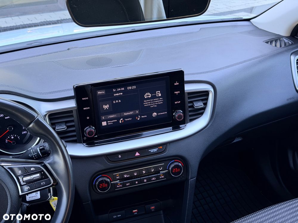 Kia Ceed 1.5 T-GDI M - 17