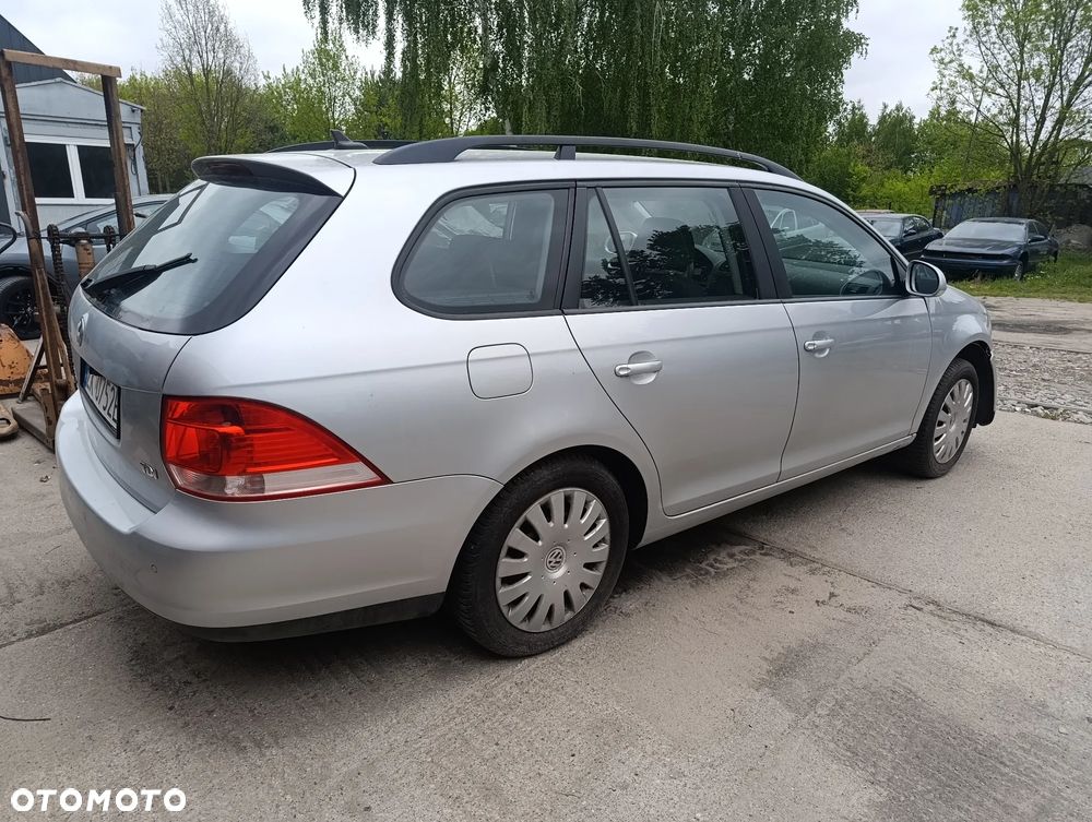 Volkswagen Golf 1.9 TDI DPF Comfortline DSG - 2