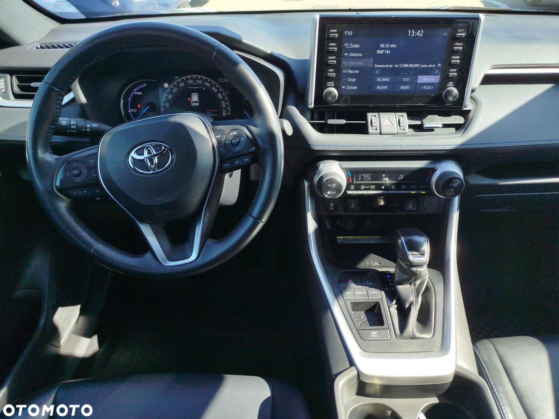 Toyota RAV4 - 11