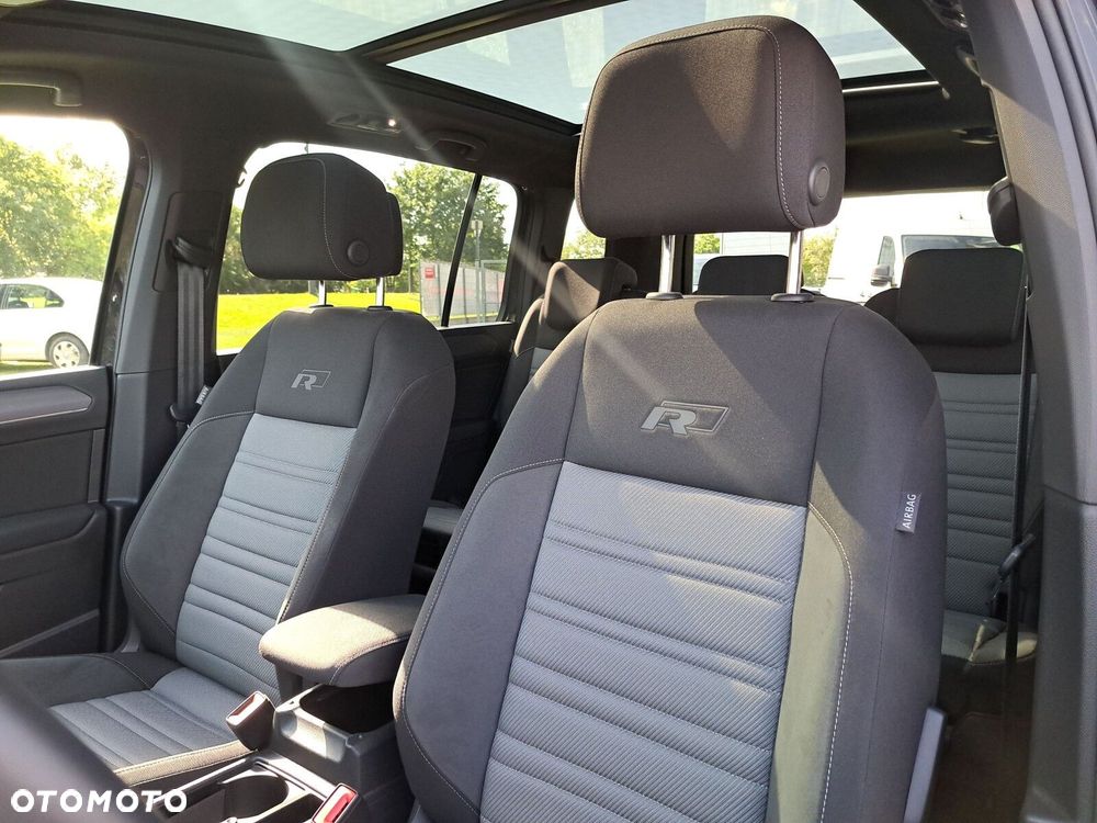 Volkswagen Touran - 19