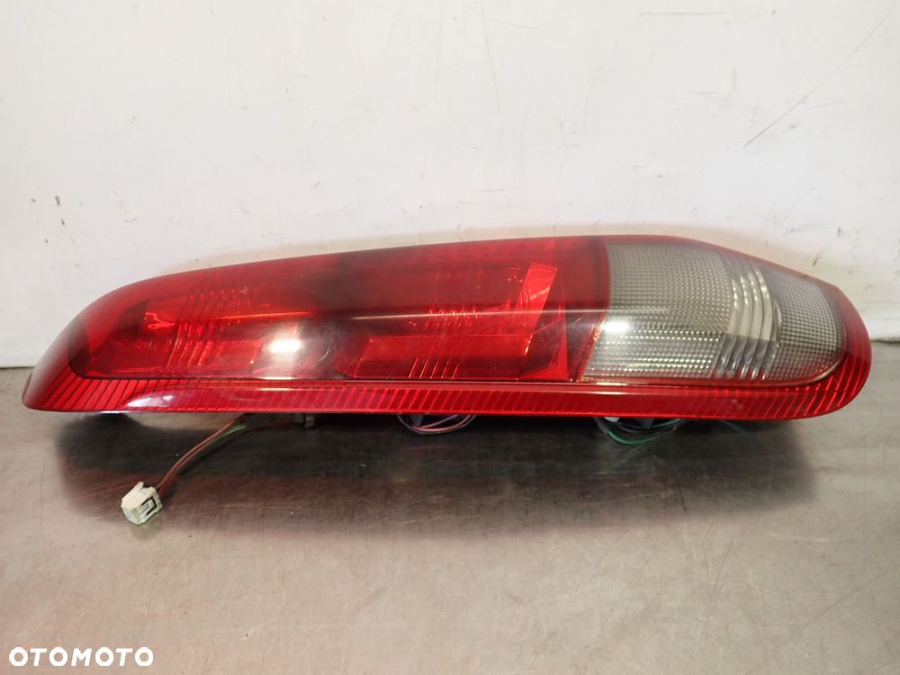 LAMPA LEWA TYLNA NISSAN X-TRAIL I - 1