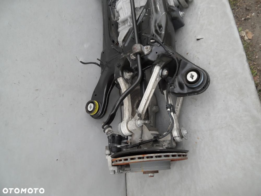 OŚ TYLNA BELKA TYŁ ZAWIESZENIE MASERATI LEVANTE - 3