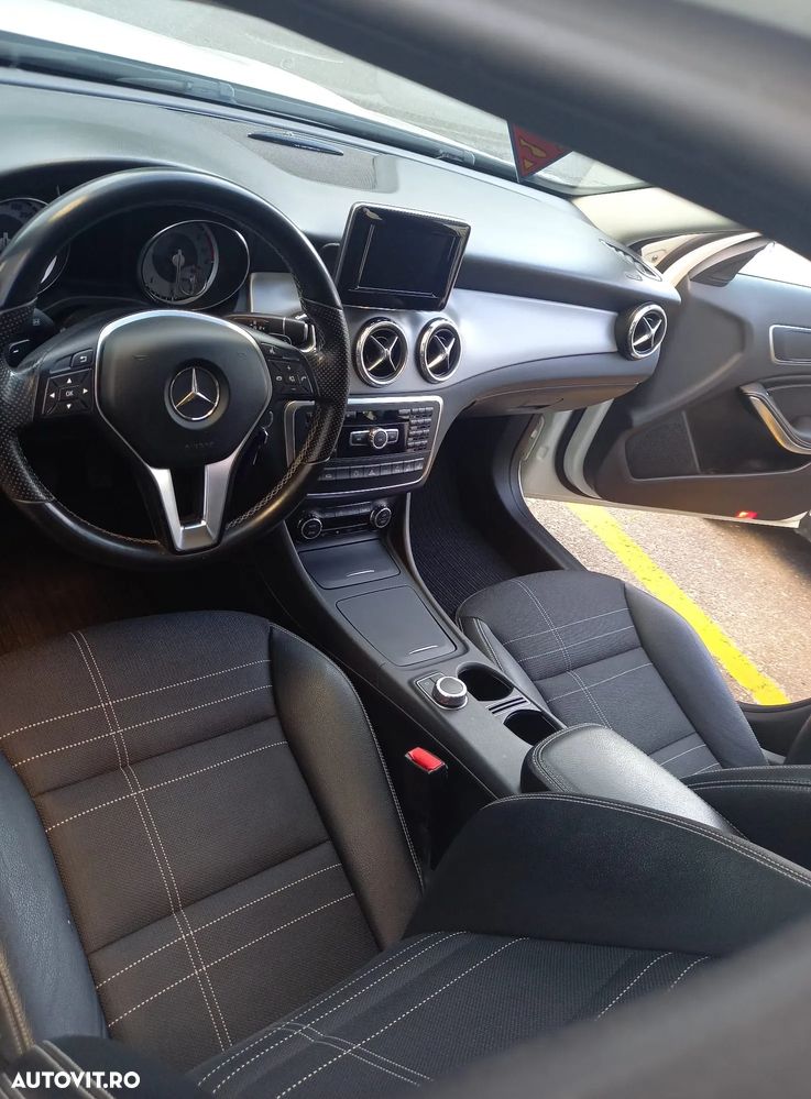 Mercedes-Benz GLA 220 CDI 4MATIC 7G-DCT Urban - 14