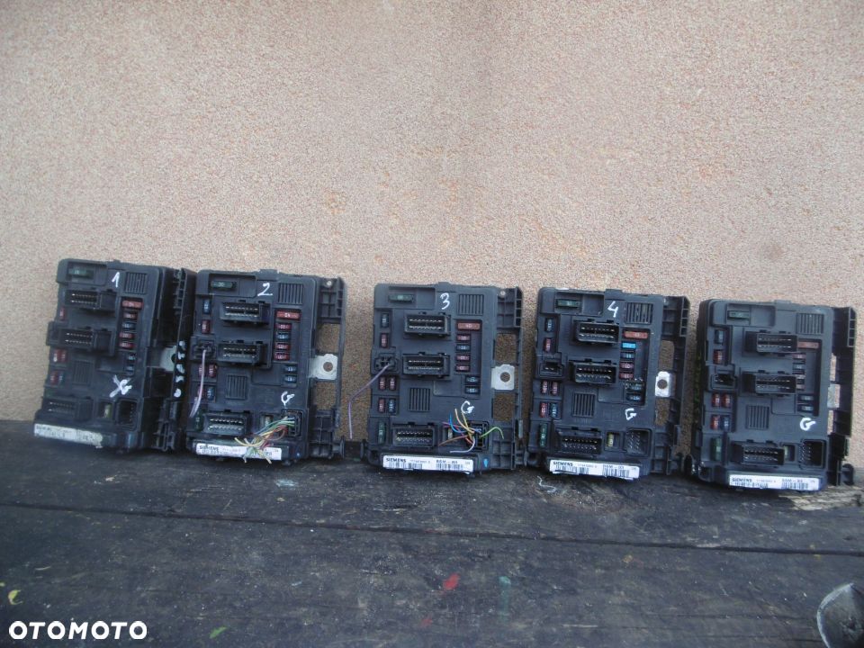 Skrzynka Moduł BSM B3 CITROEN PEUGEOT T118470003G 9643498880 - 1