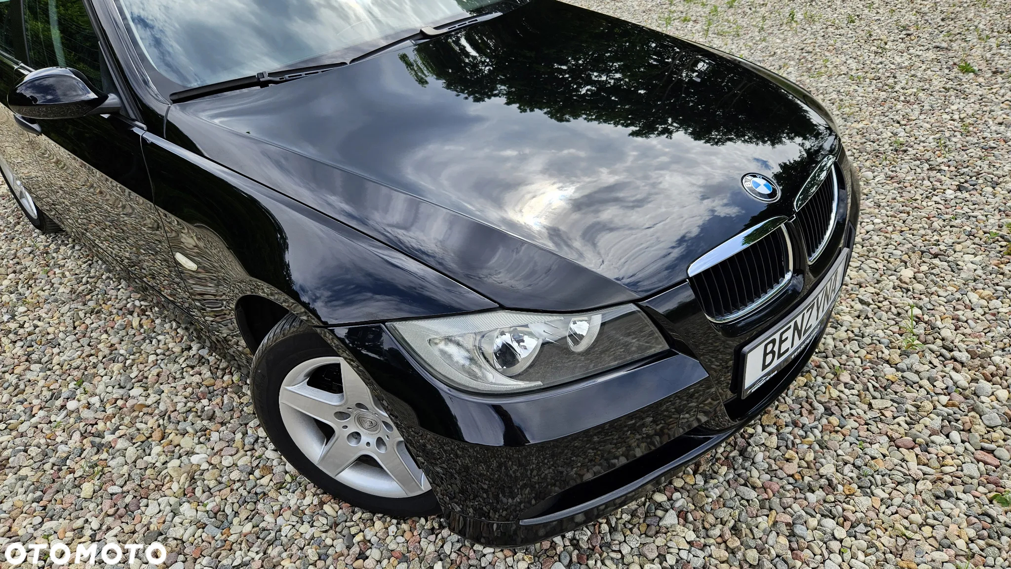 BMW Seria 3 318i Touring - 9