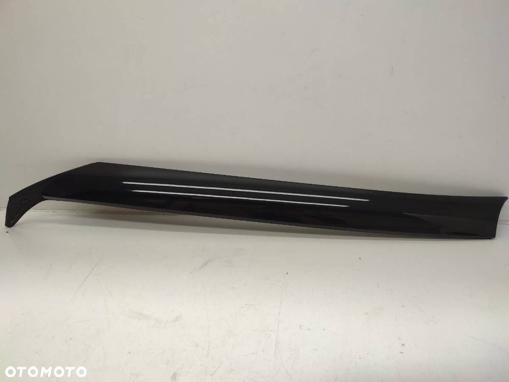 LISTWA PRZEDNIEJ SZYBY CZOŁOWEJ PRAWA CITROEN C5 X 9840902980