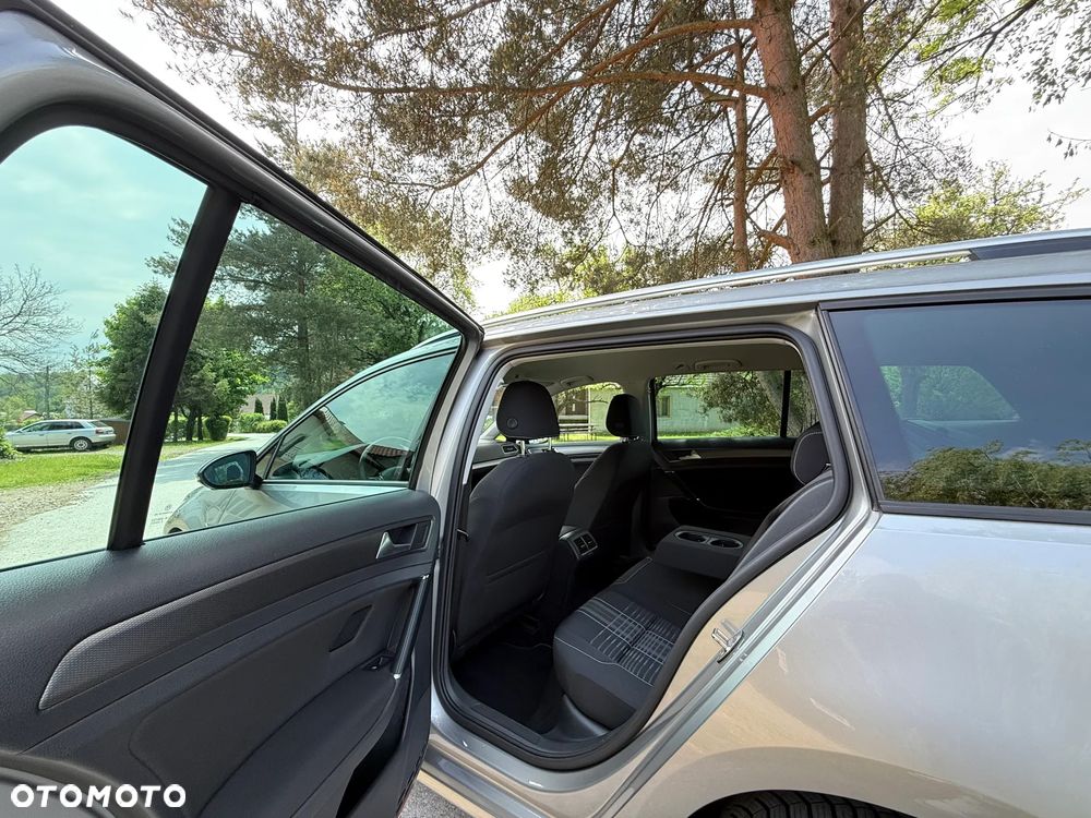 Volkswagen Golf 1.6 TDI BlueMotion Technology Lounge - 22