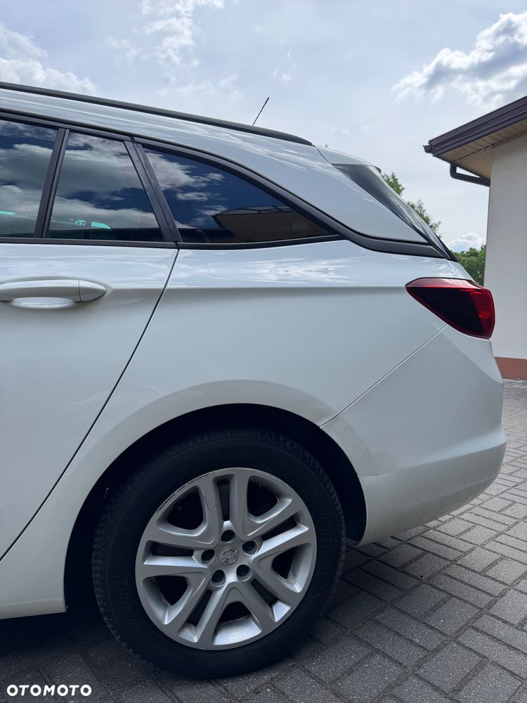 Opel Astra 1.2 T Edition S&S - 11