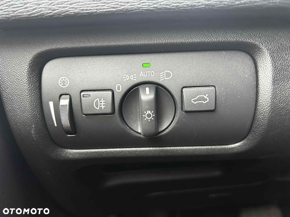 Volvo V40 Cross Country D2 Geartronic Summum - 31