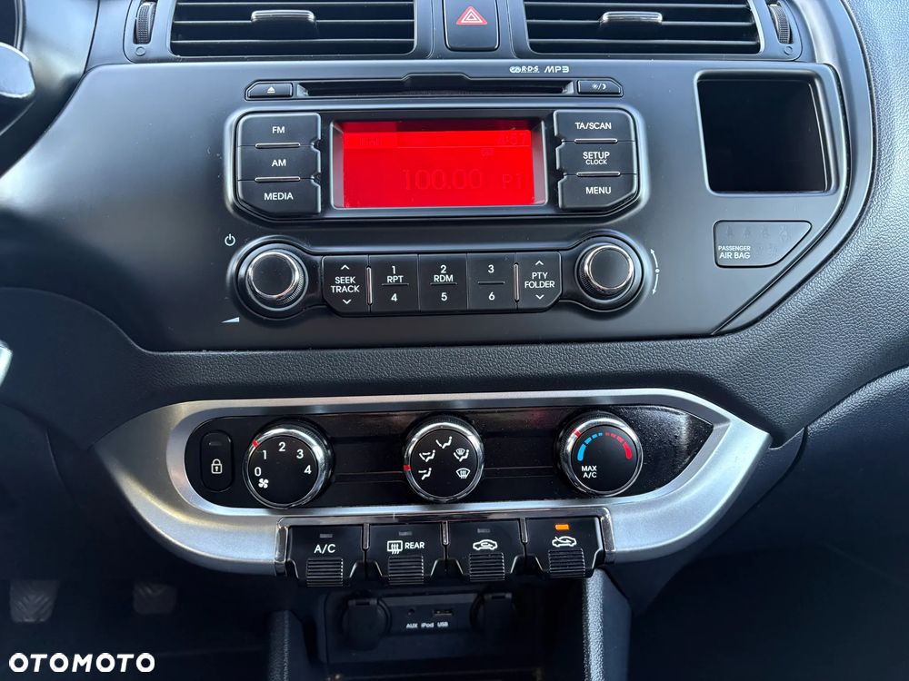 Kia Rio - 13