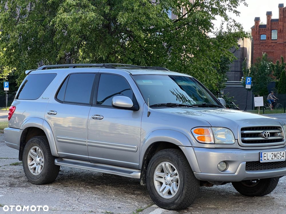 Toyota Sequoia - 1
