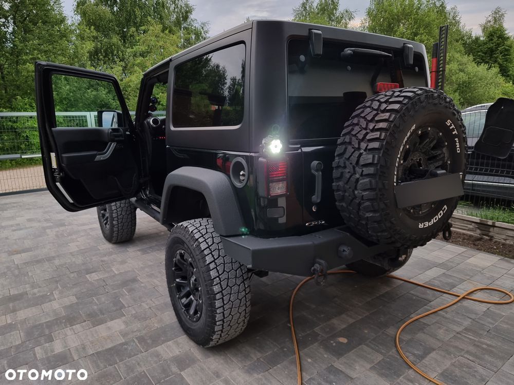 Jeep Wrangler - 2