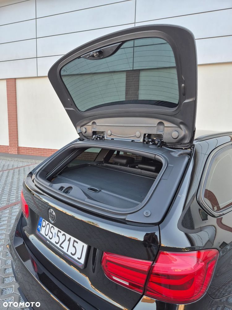 BMW Seria 3 330d Edition M Sport Shadow - 19