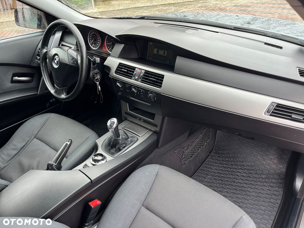BMW Seria 5 - 16