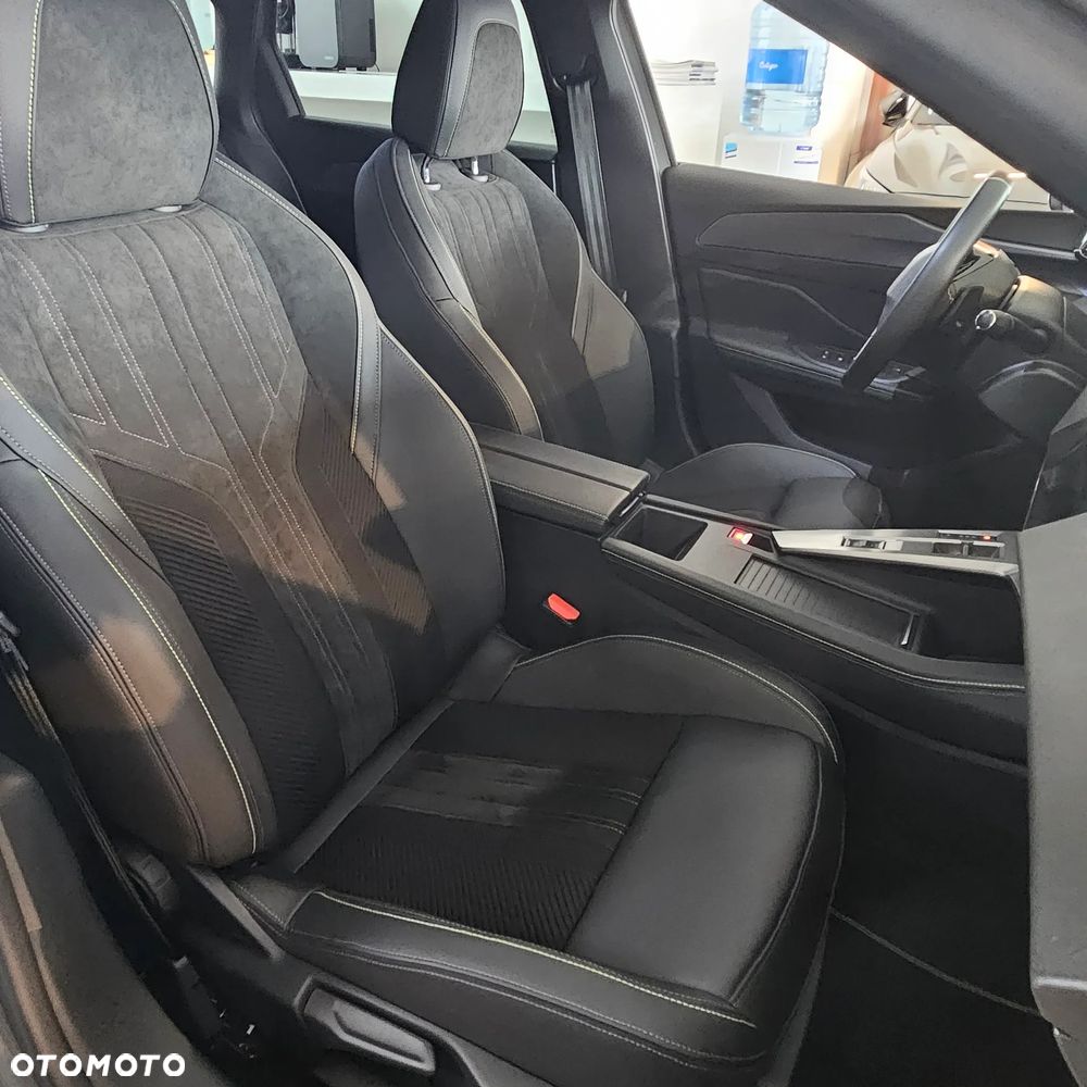 Peugeot 308 1.2 PureTech GT S&S EAT8 - 8