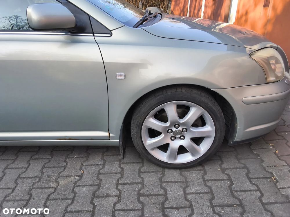 Toyota Avensis 2.0 VVT-i Prestige - 8