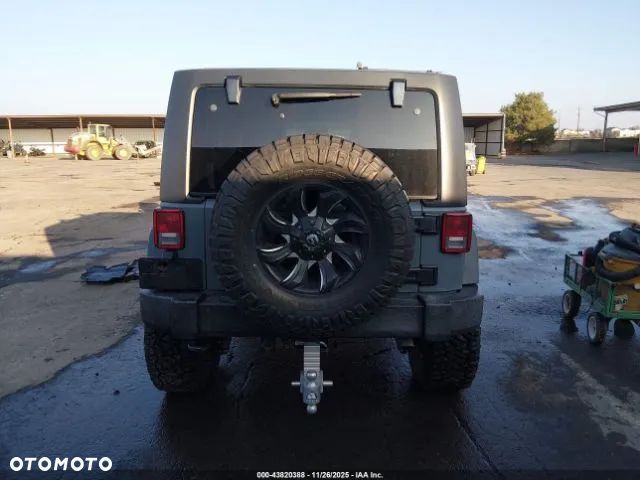 Jeep Wrangler 3.6 Unlim X - 14