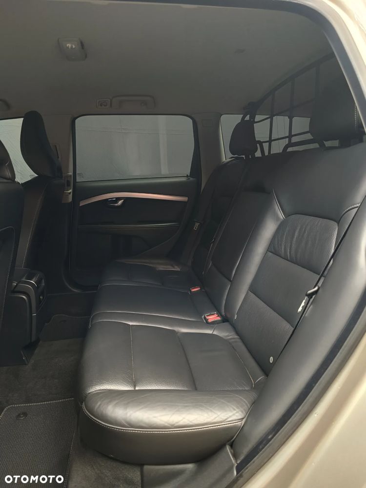 Volvo XC 70 - 15