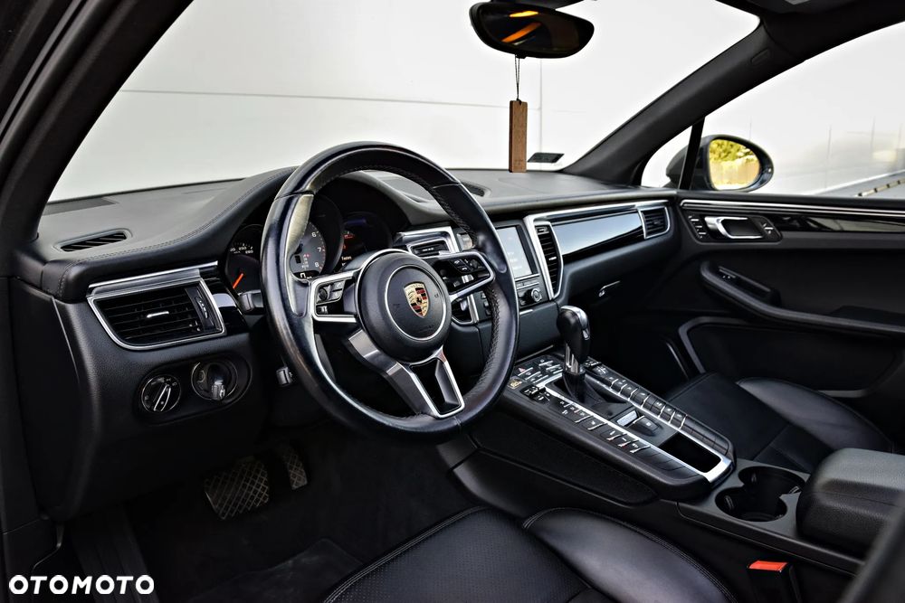 Porsche Macan S - 17