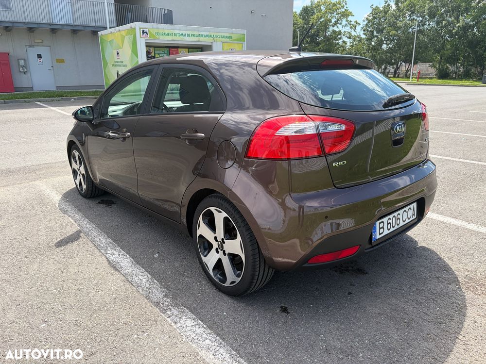 Kia Rio 1.4 DSL Comfort - 4