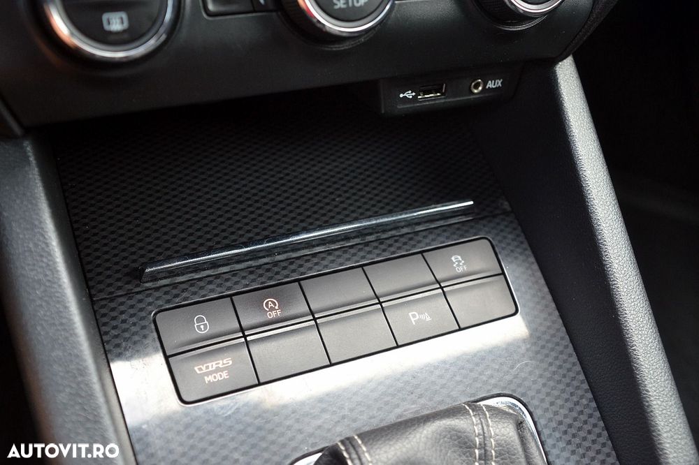 Skoda Octavia 2.0 TDI DSG RS - 26