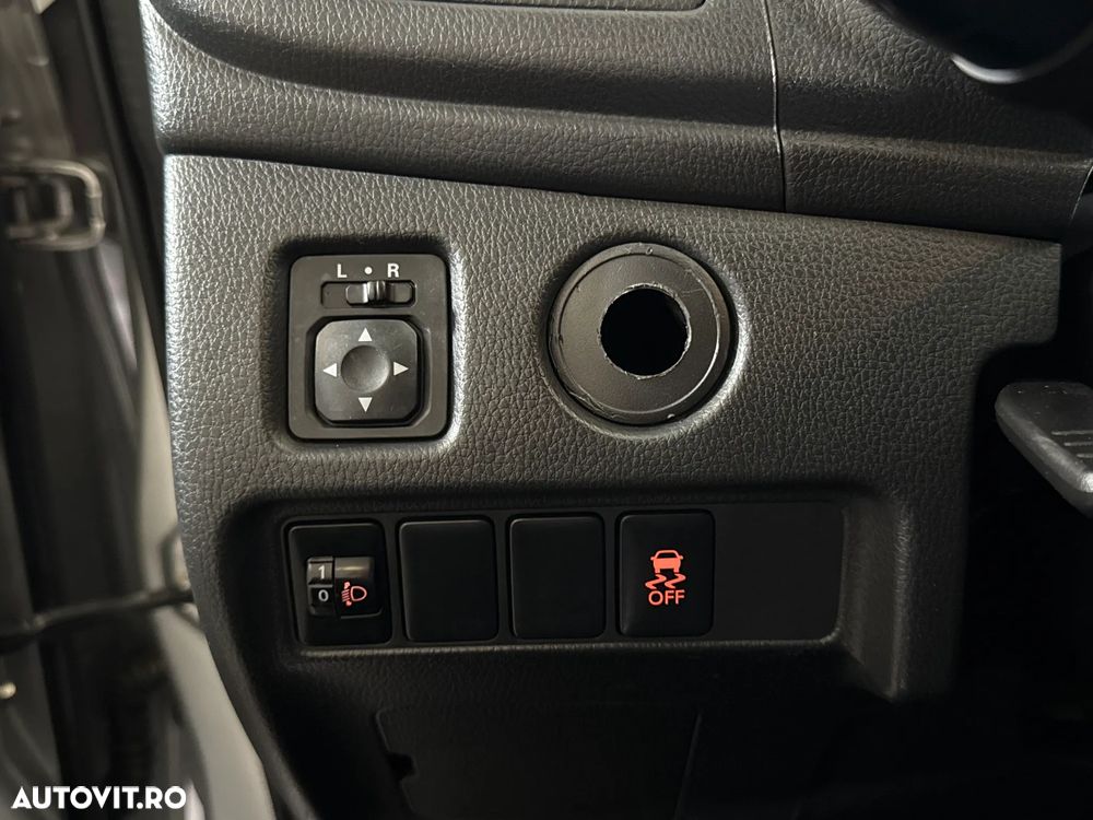 Mitsubishi L200 - 16