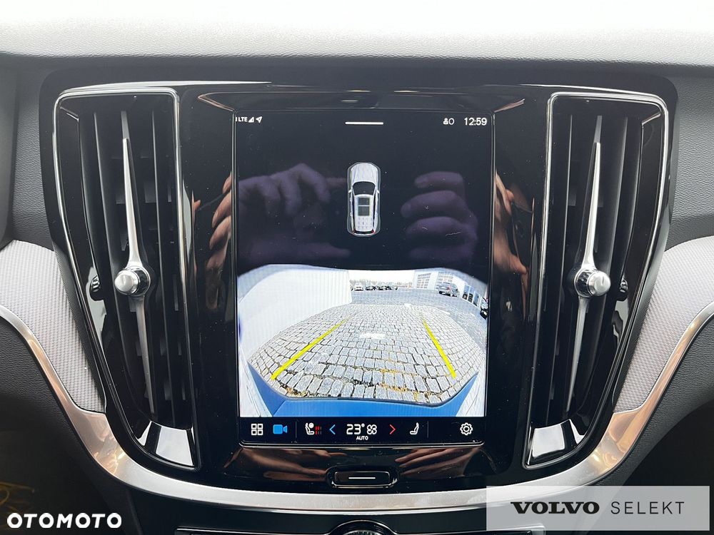 Volvo V60 Cross Country - 20