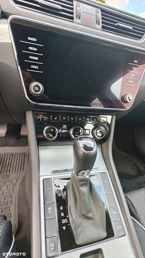 Skoda Superb 2021 photo 4