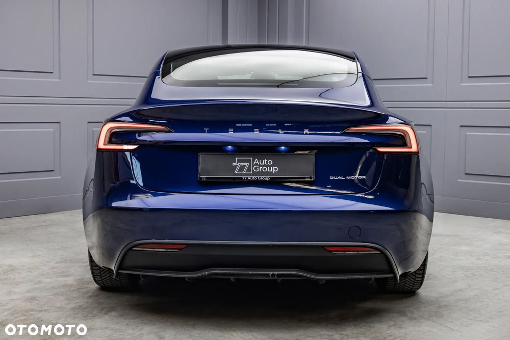 Tesla Model 3 - 9