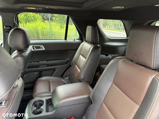 Ford Explorer - 4