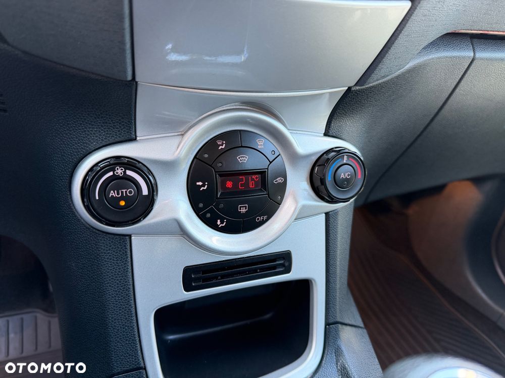 Ford Fiesta 1.25 Titanium - 11