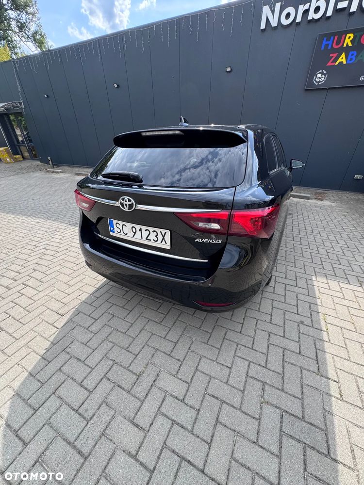 Toyota Avensis 2.0 D-4D Premium - 4