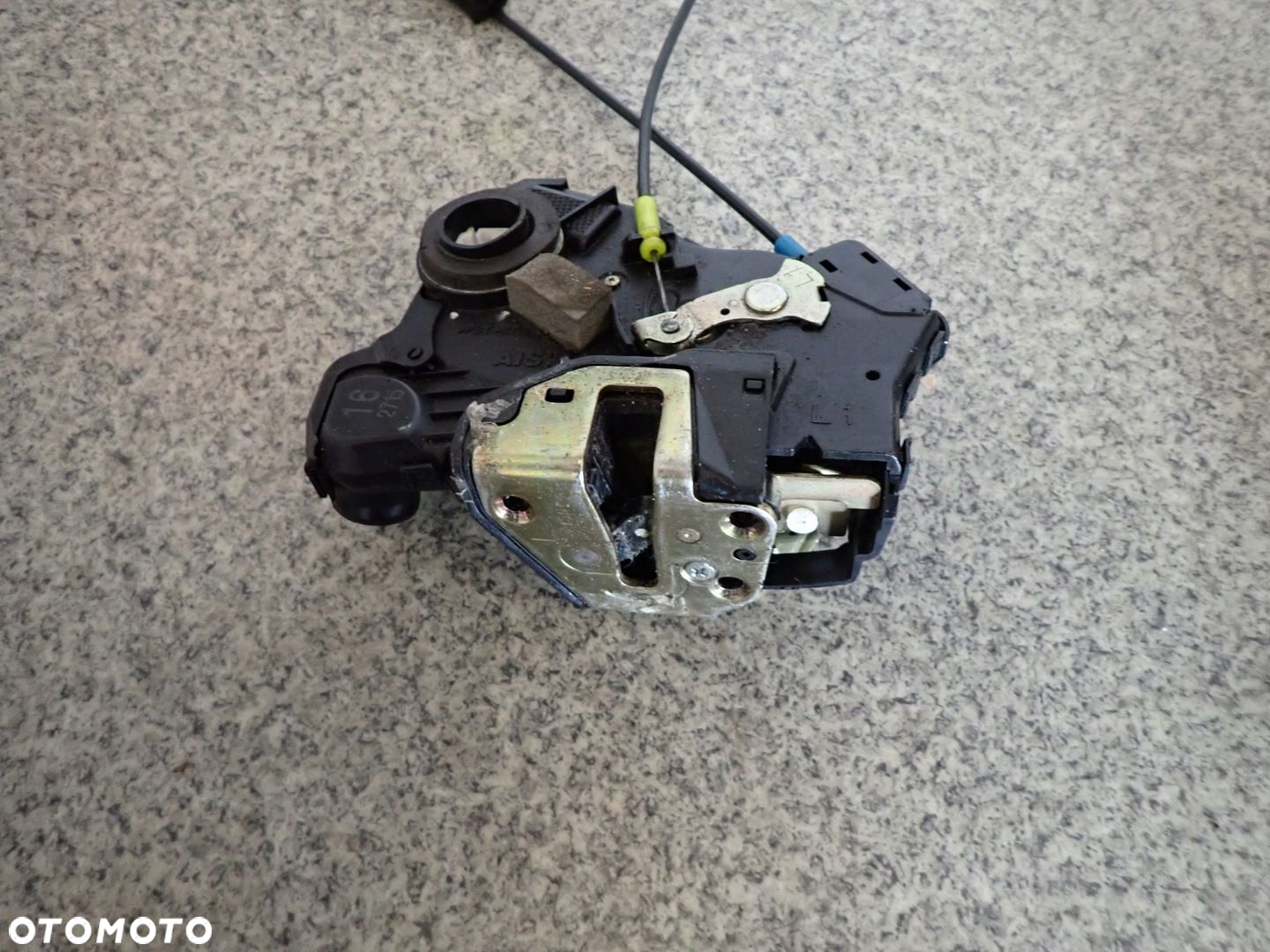 TOYOTA CAMRY 01-06 ZAMEK DRZWI PRZEDNI LEWY 6 PIN - 2