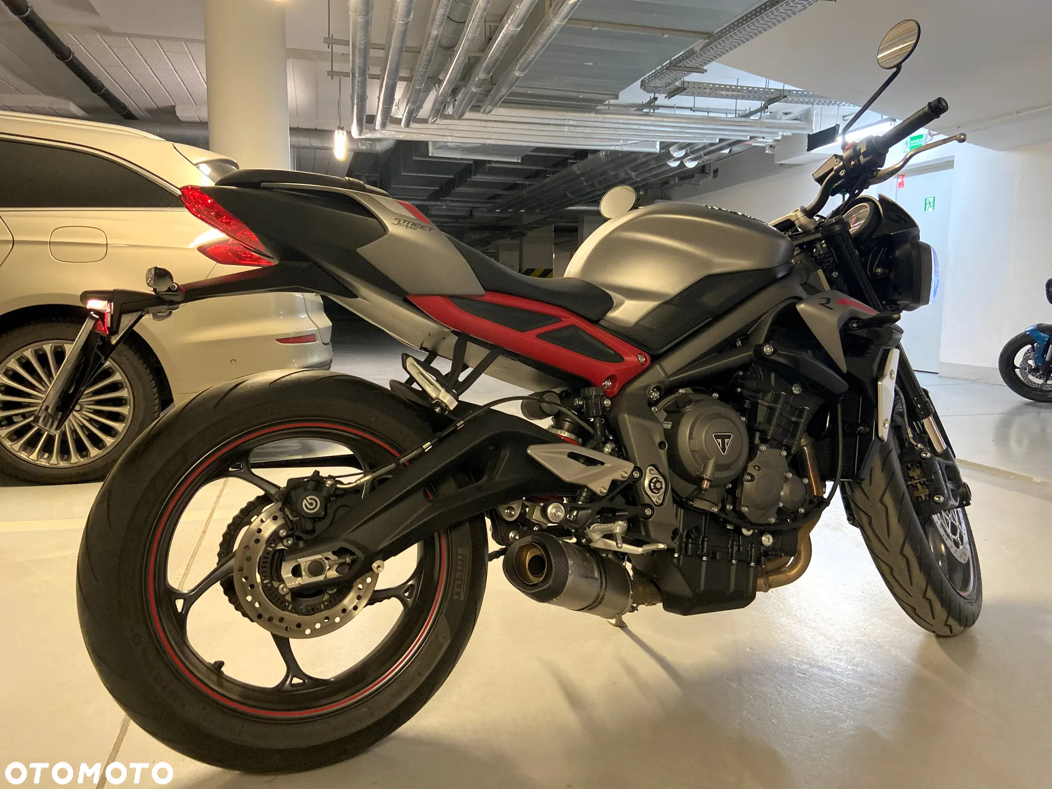 Triumph Street Triple - 12