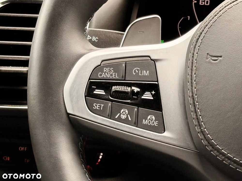 BMW Seria 8 M850i xDrive - 23