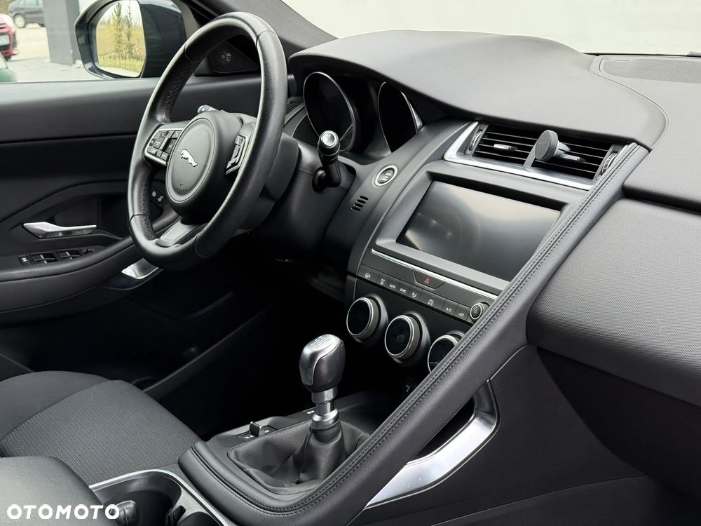 Jaguar E-Pace - 25
