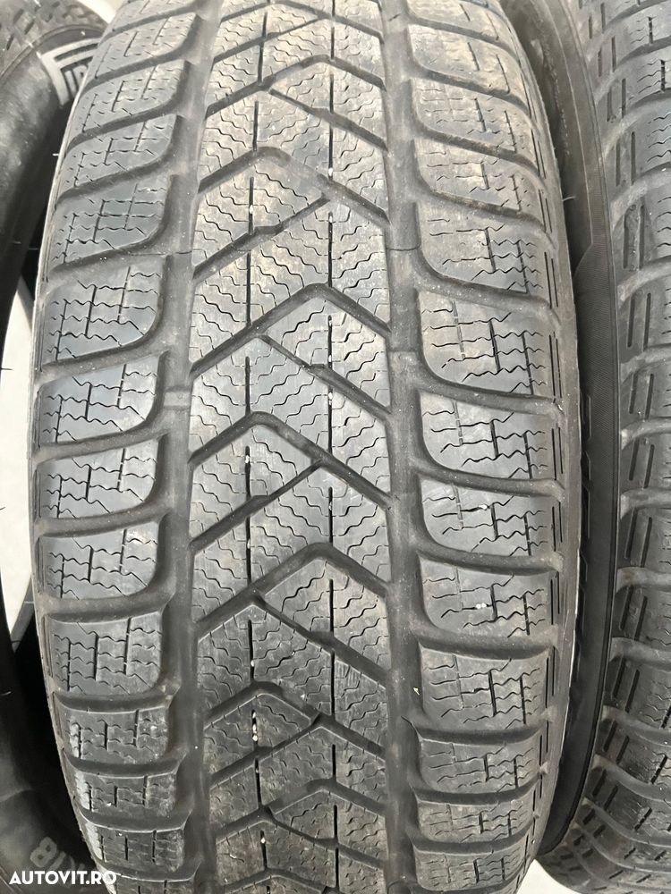 Vând 4 anvelope 215/55/18 Pirelli de iarnă sh - 1