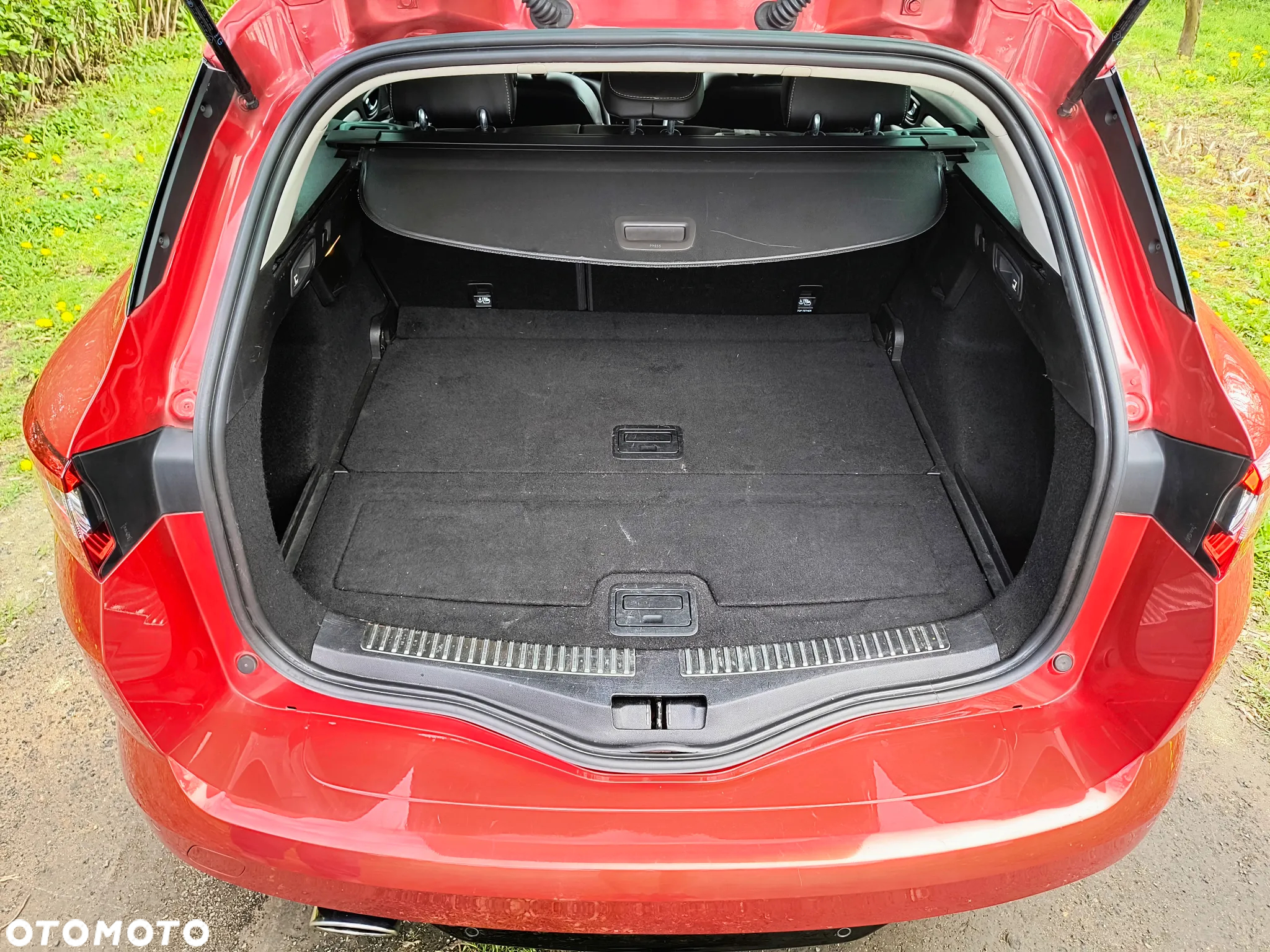 Renault Megane Grandtour ENERGY TCe 130 BOSE EDITION - 5