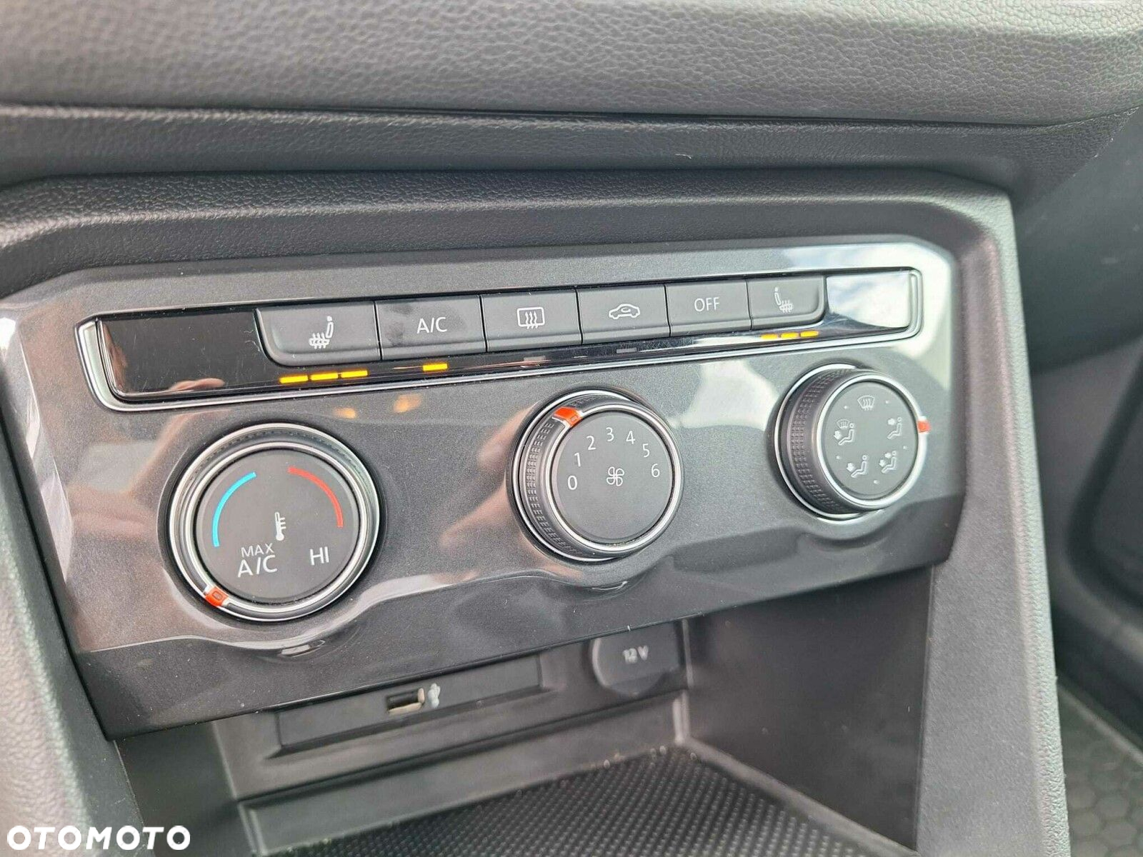 Volkswagen Tiguan - 16