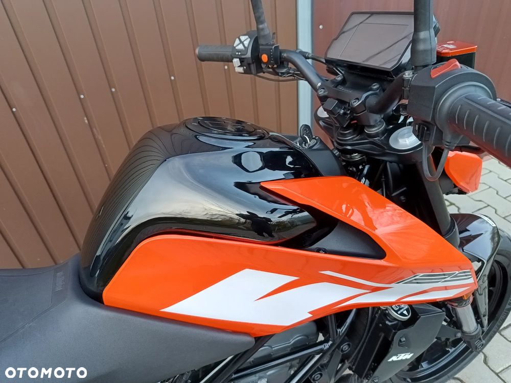 KTM Duke - 13