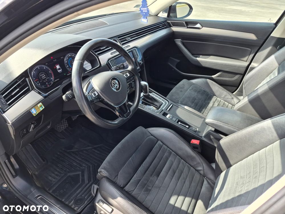 Volkswagen Passat 2.0 TDI (BlueMotion Technology) DSG Highline - 10