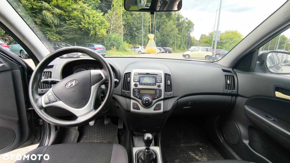 Hyundai i30 1.6 Classic + - 8