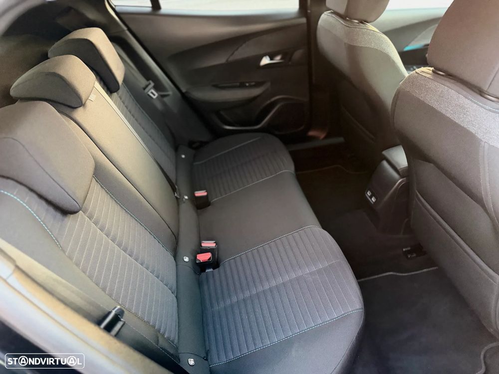 Peugeot 2008 PureTech 130 EAT8 Active - 12