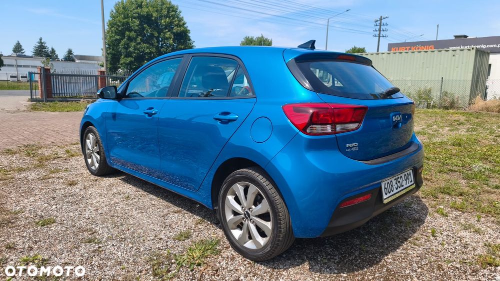 Kia Rio - 8