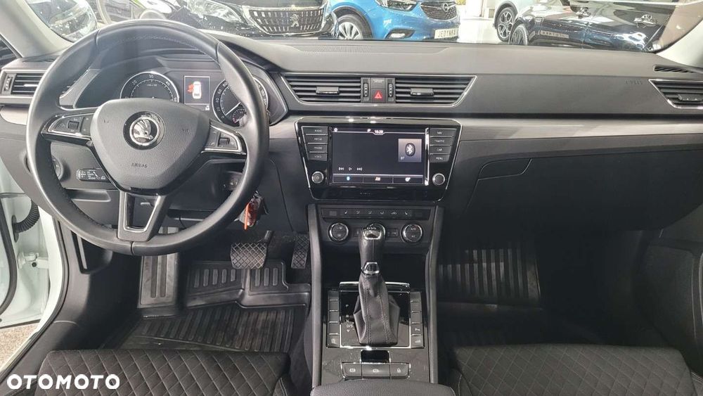 Skoda Superb - 23