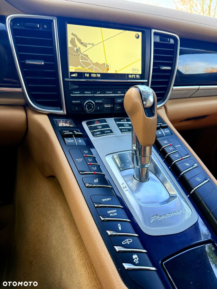 Porsche Panamera 2015 photo 3