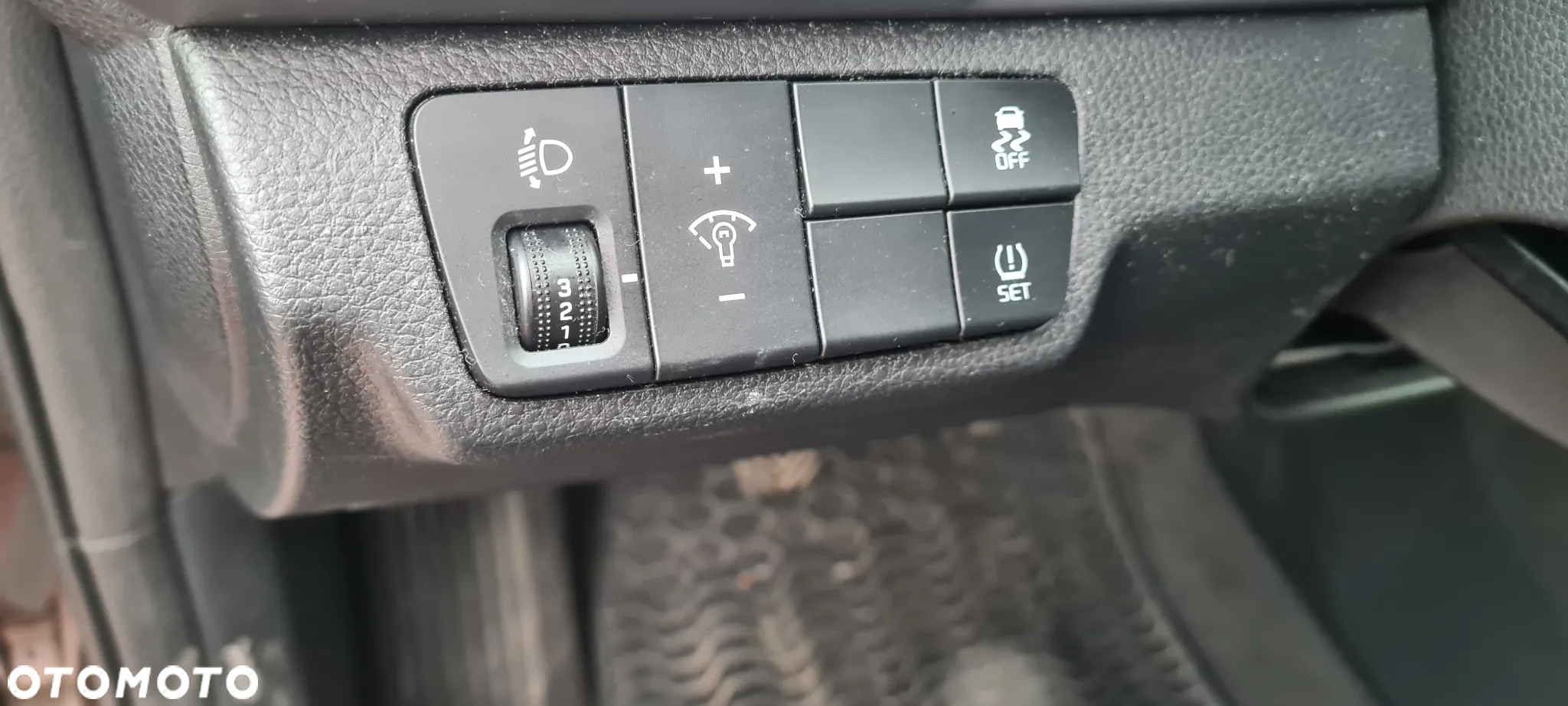 Kia Stonic 1.4 L - 24
