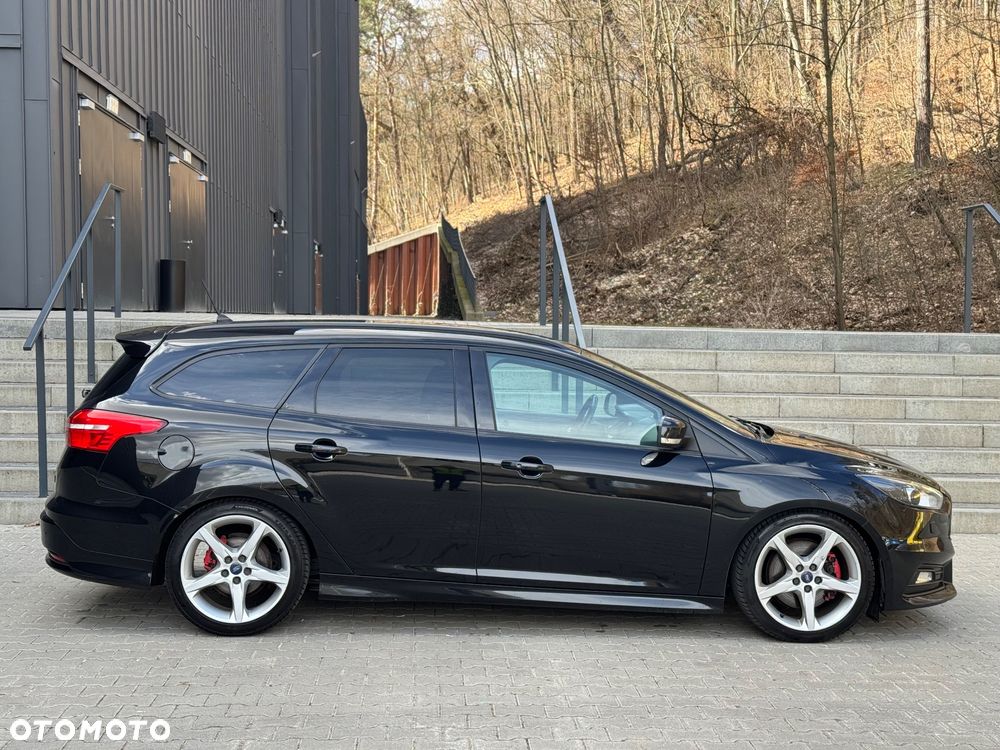 Ford Focus 2.0 TDCi ST-2 - 10