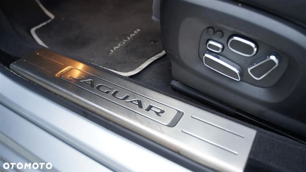 Jaguar XJ 3.0 V6 Kompressor Portfolio - 8